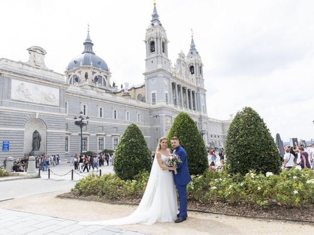 La boda de Tamara y Iván en Madrid, Madrid 27