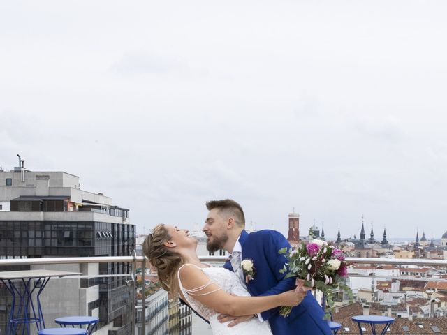 La boda de Tamara y Iván en Madrid, Madrid 35