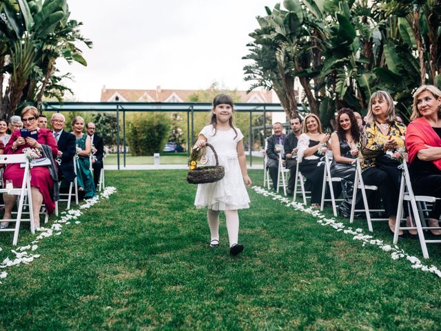 La boda de Daniel y Antonia en El Vendrell, Tarragona 23