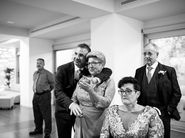 La boda de Daniel y Antonia en El Vendrell, Tarragona 33