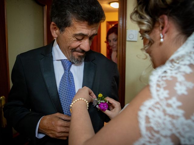 La boda de Santiago y Cristina en Brunete, Madrid 40