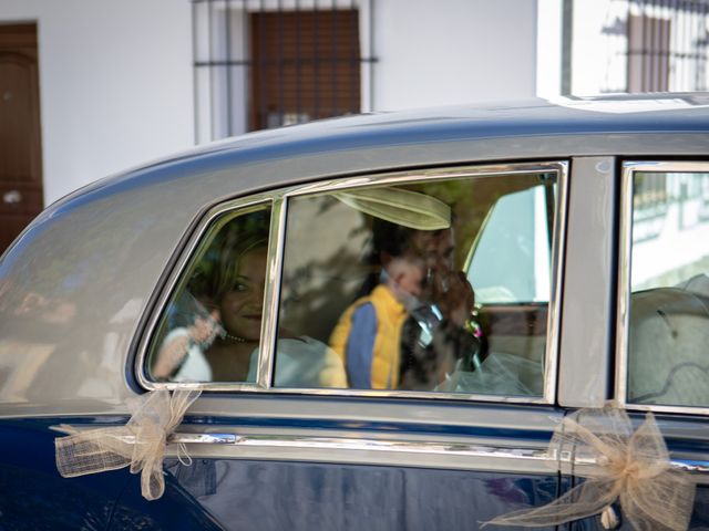 La boda de Santiago y Cristina en Brunete, Madrid 48