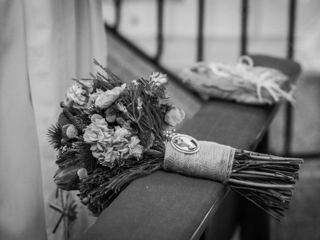 La boda de Santiago y Cristina en Brunete, Madrid 62