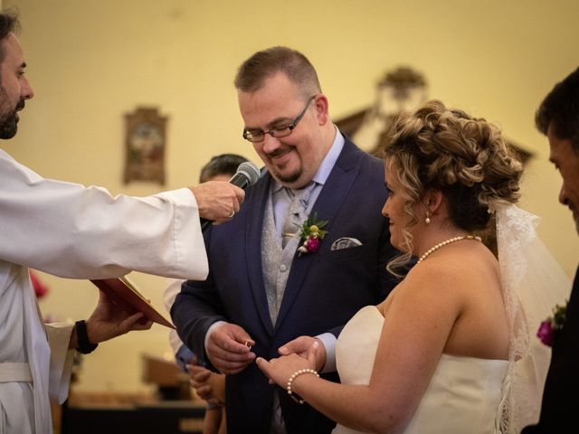 La boda de Santiago y Cristina en Brunete, Madrid 63