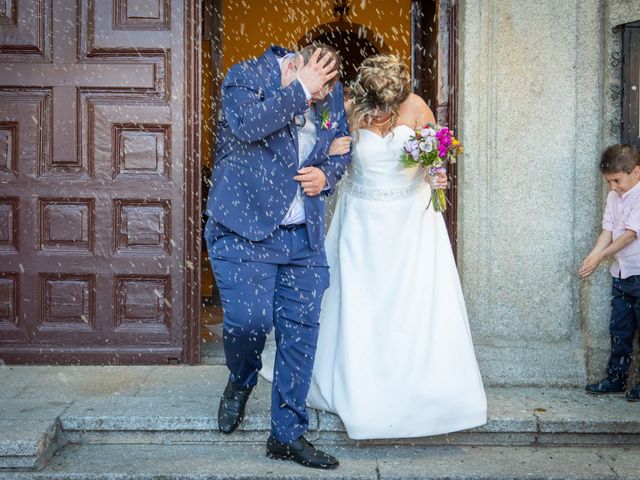 La boda de Santiago y Cristina en Brunete, Madrid 70