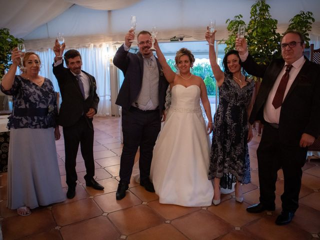 La boda de Santiago y Cristina en Brunete, Madrid 94