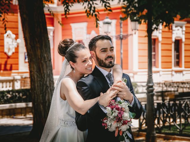 La boda de Luis y Esther en Miguelturra, Ciudad Real 23