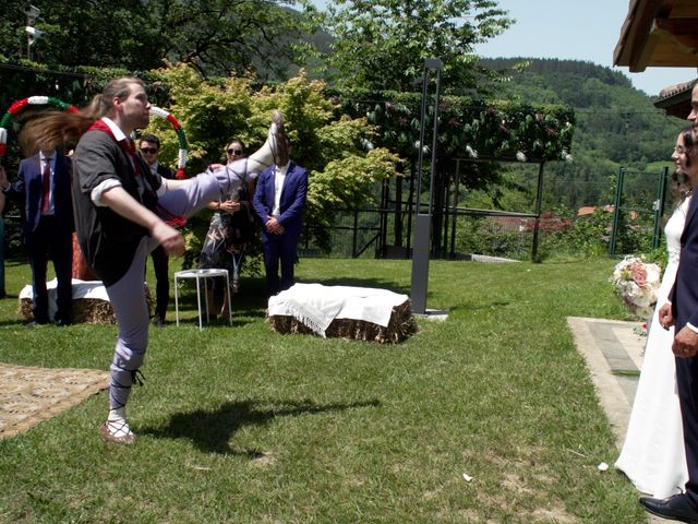 La boda de Alvaro y Ainhoa en Zeanuri, Vizcaya 24