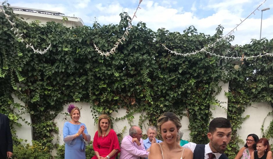 La boda de Elena y Nacho  en Alginet, Valencia