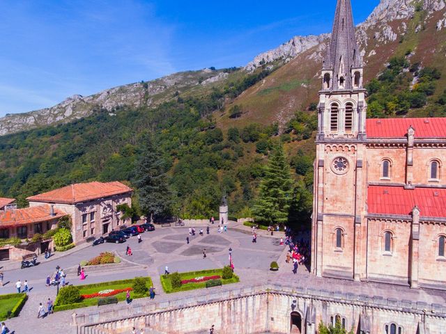 La boda de José y Lourdes en Cangas De Onis, Asturias 11