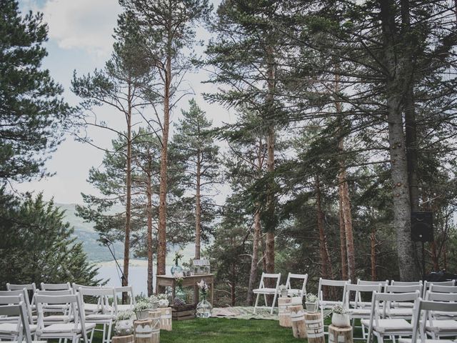 La boda de Alejandro y Joyti en Rascafria, Madrid 3