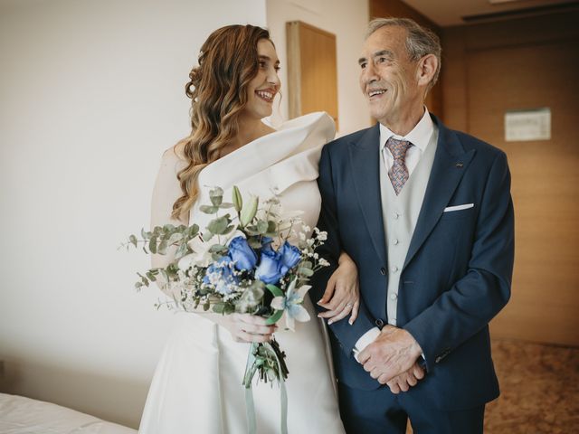 La boda de Ana y Ismael en Gijón, Asturias 12