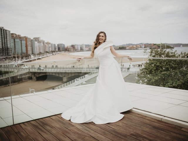 La boda de Ana y Ismael en Gijón, Asturias 18