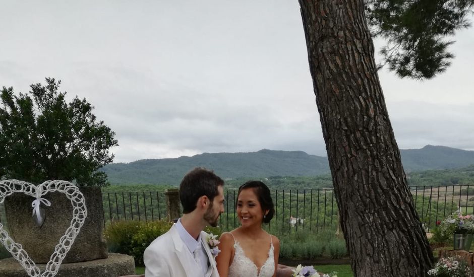 La boda de Andrés  y Vera Lucia  en Sant Marti De Tous, Barcelona
