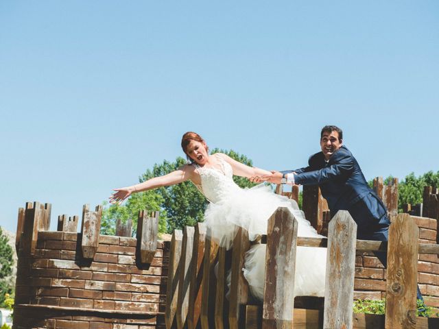 La boda de Óscar y Vanessa en Berlanga De Duero, Soria 27