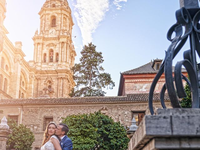 La boda de Natalia y Dani en Benajarafe, Málaga 19