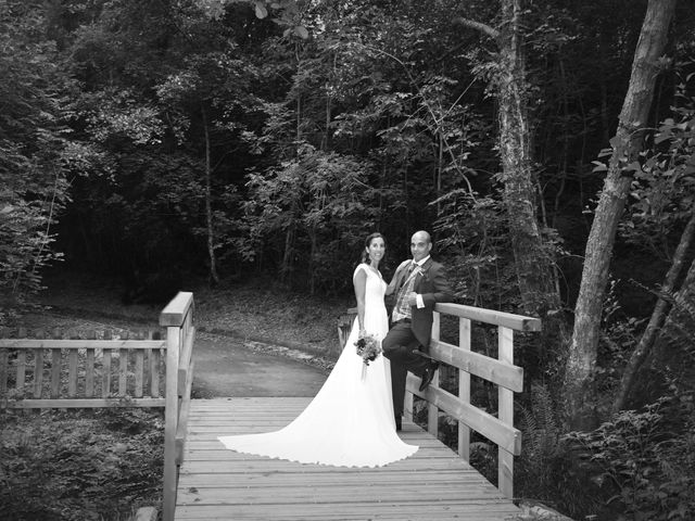 La boda de Janire y Patxi en Santurtzi, Vizcaya 24