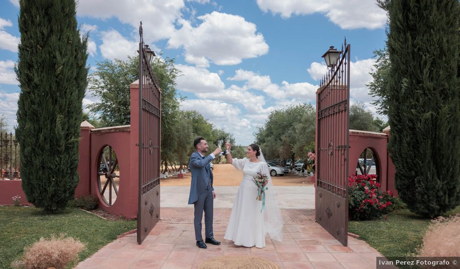 La boda de José y María en Sevilla, Sevilla