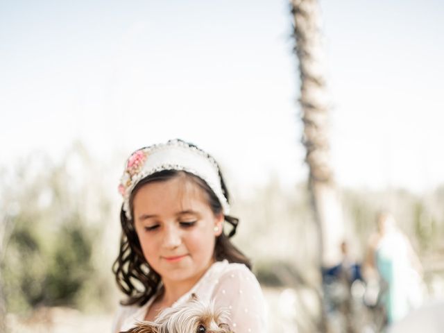 La boda de Fernando y Carmen en Villamanrique De La Condesa, Sevilla 24