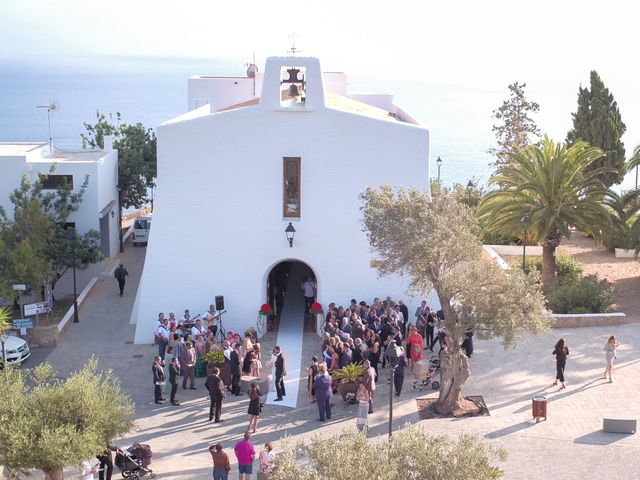 La boda de Karol y Bea en Cala De San Vicente Ibiza, Islas Baleares 32