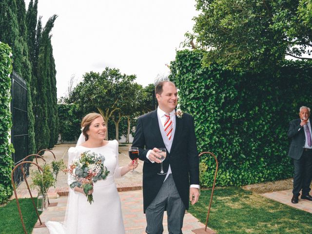 La boda de Nicolas y Mercedes en Los Palacios Y Villafranca, Sevilla 28