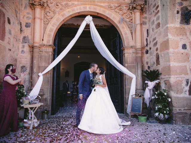 La boda de Gloria y Dario en Pozuelo De Calatrava, Ciudad Real 37