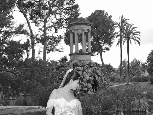 La boda de Jonathan y Laura en Esplugues De Llobregat, Barcelona 13