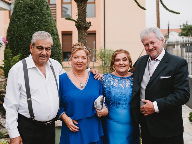La boda de Daniel y Carmen en Talamanca Del Jarama, Madrid 51