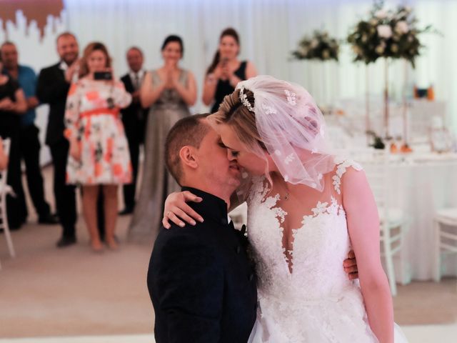 La boda de Gabriel  y Claudia  en Barcelona, Barcelona 14