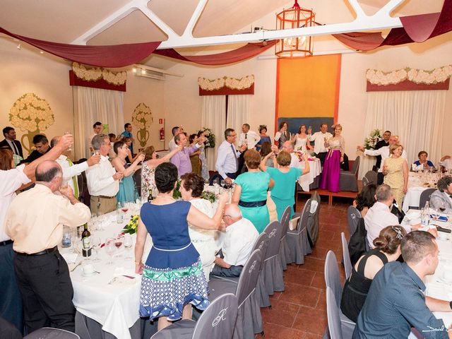 La boda de Luis y Laura en Torrecaballeros, Segovia 72