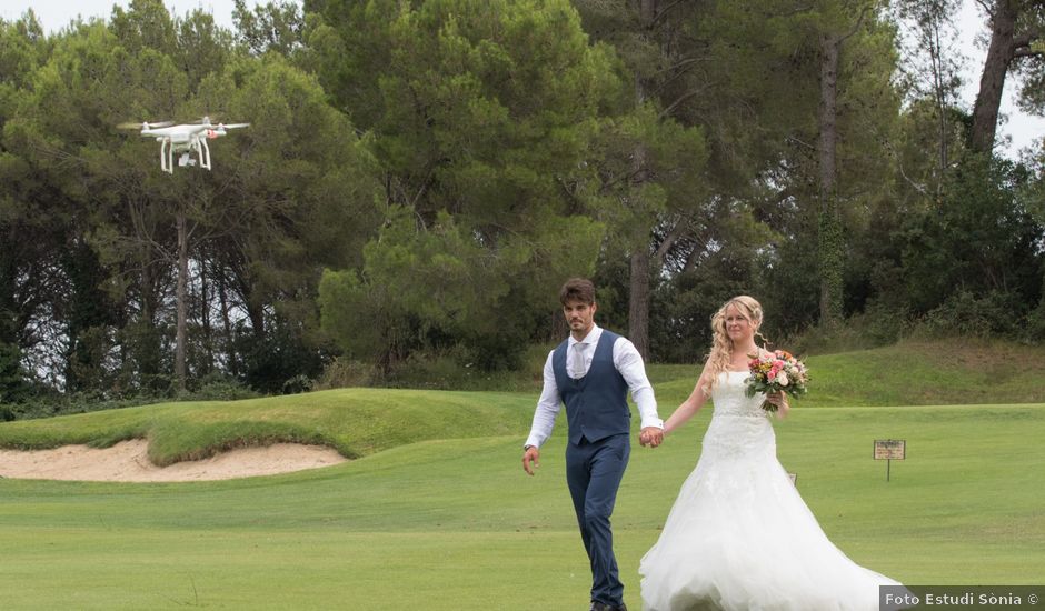 La boda de Erika y Valentin en Navata, Girona