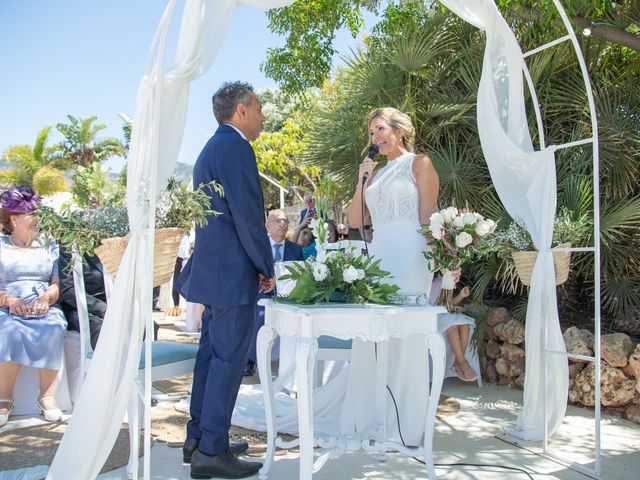 La boda de Teresa y Jesús en Benalmadena Costa, Málaga 16