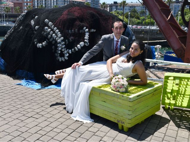 La boda de Iker y Soraya en Santurtzi, Vizcaya 10