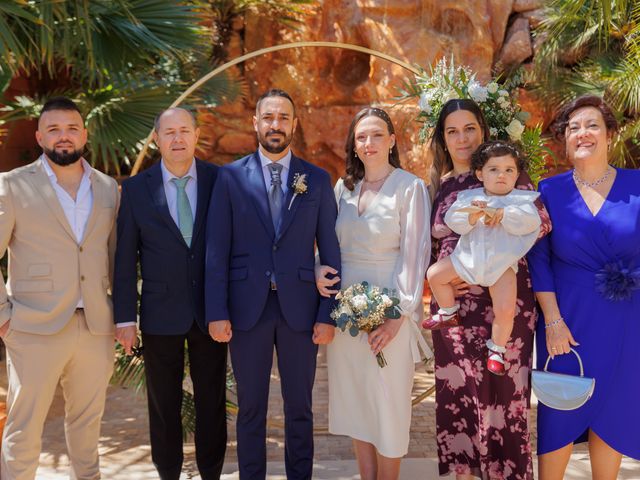 La boda de Tessi y Laura en Almería, Almería 39