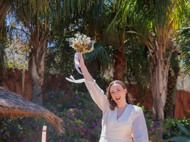 La boda de Tessi y Laura en Almería, Almería 45