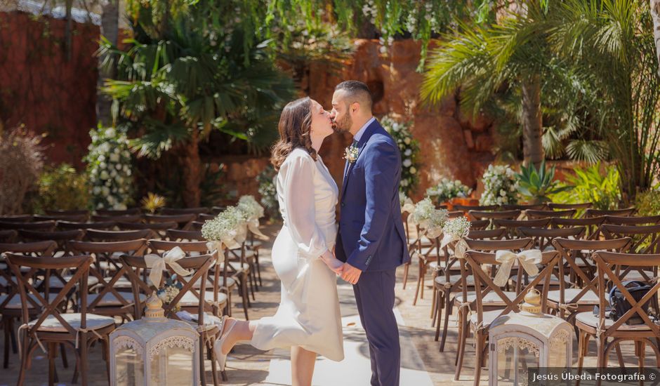 La boda de Tessi y Laura en Almería, Almería