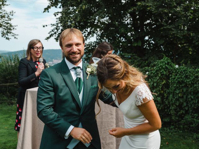 La boda de Mikel y Ane en Bilbao, Vizcaya 33