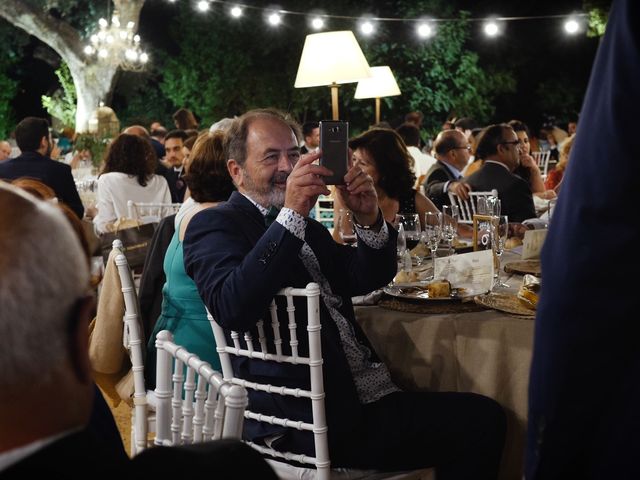 La boda de Miguel y Cristina en Carretera Villarrubia (Villarrubia), Córdoba 19