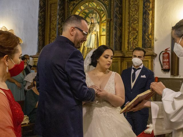 La boda de David y Ana Isabel en Albolote, Granada 30