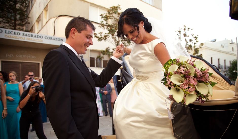 La boda de Quino y Rosa en San Fernando, Cádiz