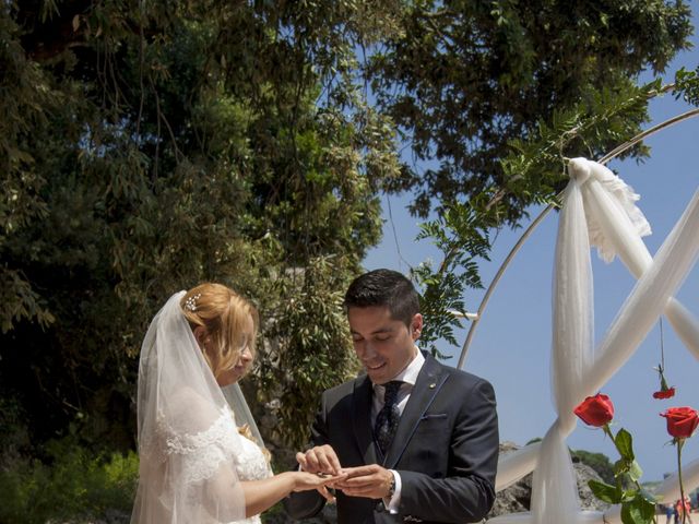 La boda de Javier y Clebia en Isla, Cantabria 11