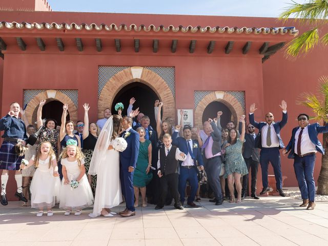 La boda de Orla y Tito en Benalmadena Costa, Málaga 25