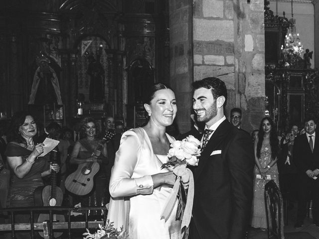 La boda de Ángel y Carmen en Llerena, Badajoz 36