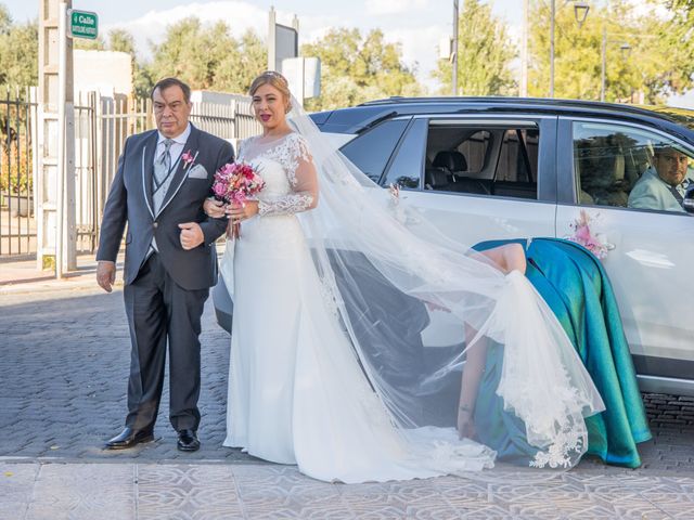 La boda de Pedro y Verónica en Torrejon De La Calzada, Madrid 10