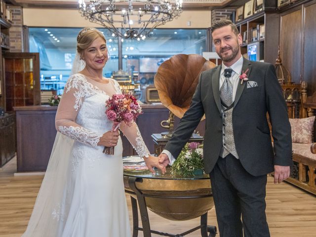 La boda de Pedro y Verónica en Torrejon De La Calzada, Madrid 1