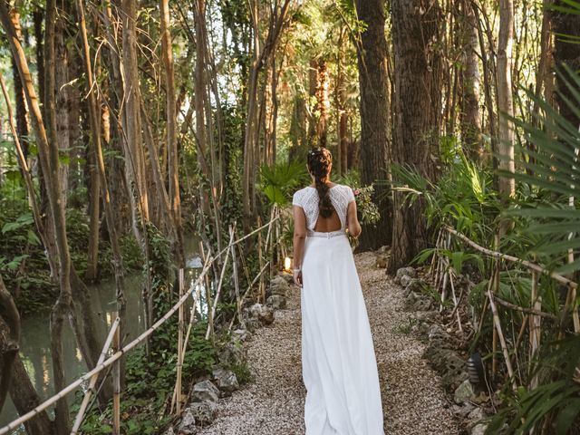 La boda de Rubén y Almudena en Chinchon, Madrid 22