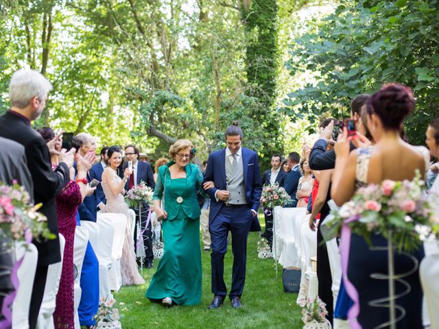 La boda de Alberto y María en Villanubla, Valladolid 16