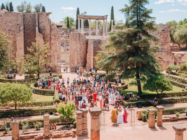 La boda de Víctor y Mónica en Mérida, Badajoz 15