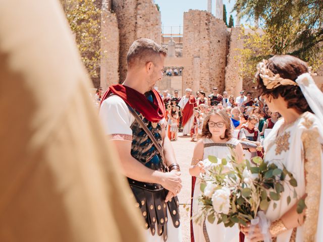 La boda de Víctor y Mónica en Mérida, Badajoz 24