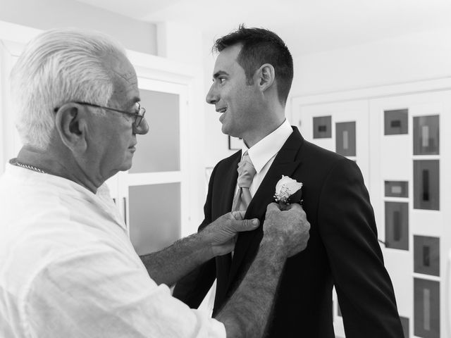 La boda de Jose Miguel y Isabel en Tomares, Sevilla 12